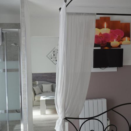 Au Coeur Du Bien Etre, Chambre D'Hotes Avec Piscine Chauffee Et Couverte, Spa, Sauna, Massages Monteaux Dış mekan fotoğraf