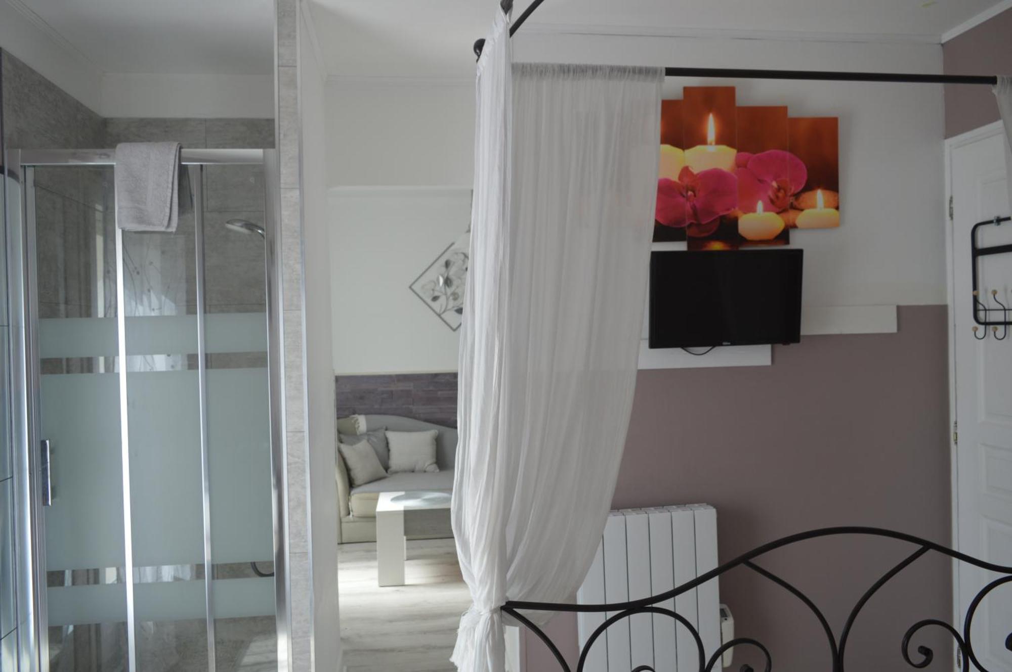 Au Coeur Du Bien Etre, Chambre D'Hotes Avec Piscine Chauffee Et Couverte, Spa, Sauna, Massages Monteaux Dış mekan fotoğraf